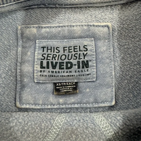 American Eagle Outfitters Vintage Washed Blue 'EAST COAST' Crewneck - Picture 3 of 4